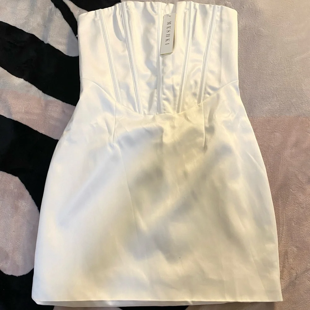 Cute dress - Picture 2 of 3